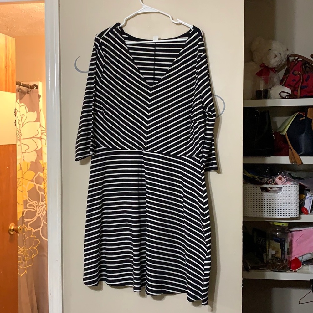❄️🌬️Old Navy Black & White striped Dress XL❄️🌬️